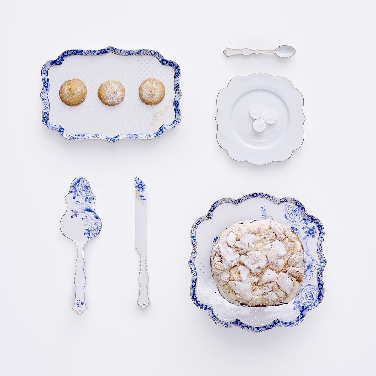 Mavi Beyaz Porselen Kek Standı 24 Cm Royal White Collection by Pip Studio